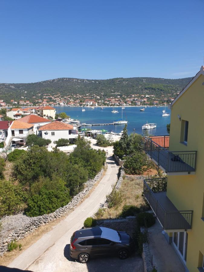 Apartments Zdenka Vinišće 외부 사진