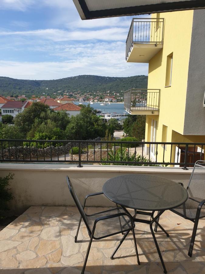 Apartments Zdenka Vinišće 외부 사진