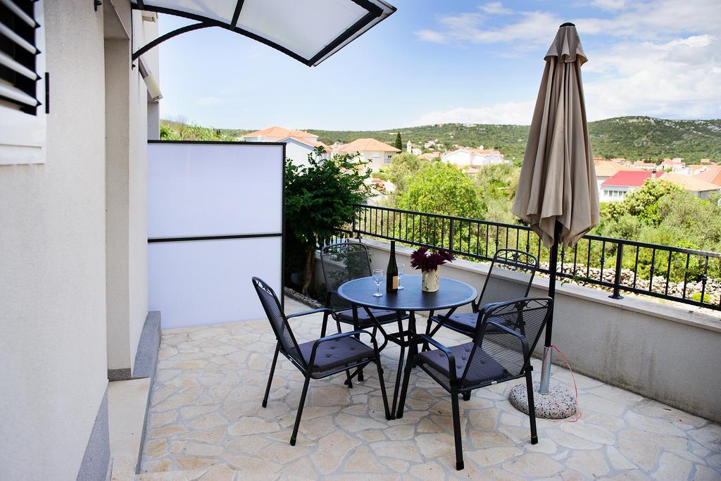 Apartments Zdenka Vinišće 외부 사진