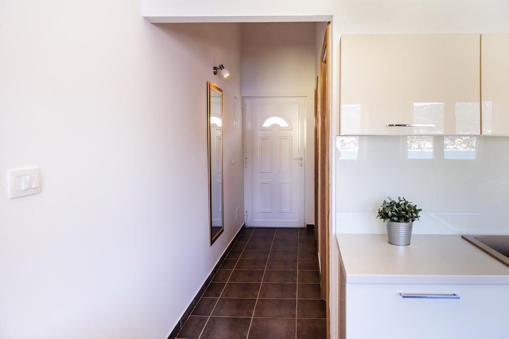Apartments Zdenka Vinišće 외부 사진