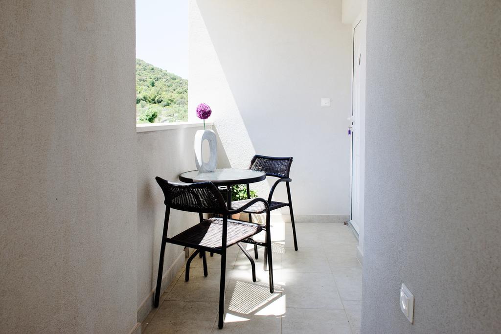 Apartments Zdenka Vinišće 외부 사진