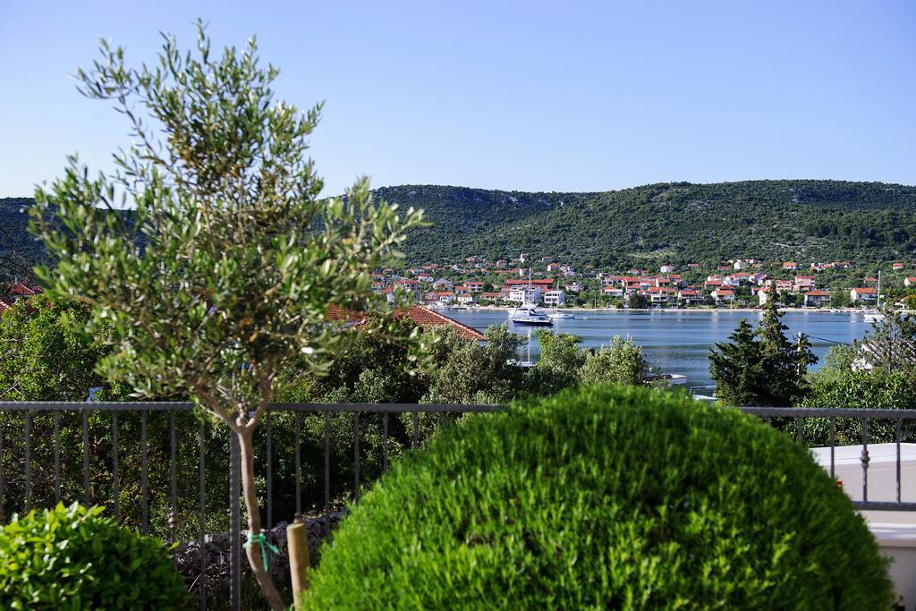 Apartments Zdenka Vinišće 외부 사진
