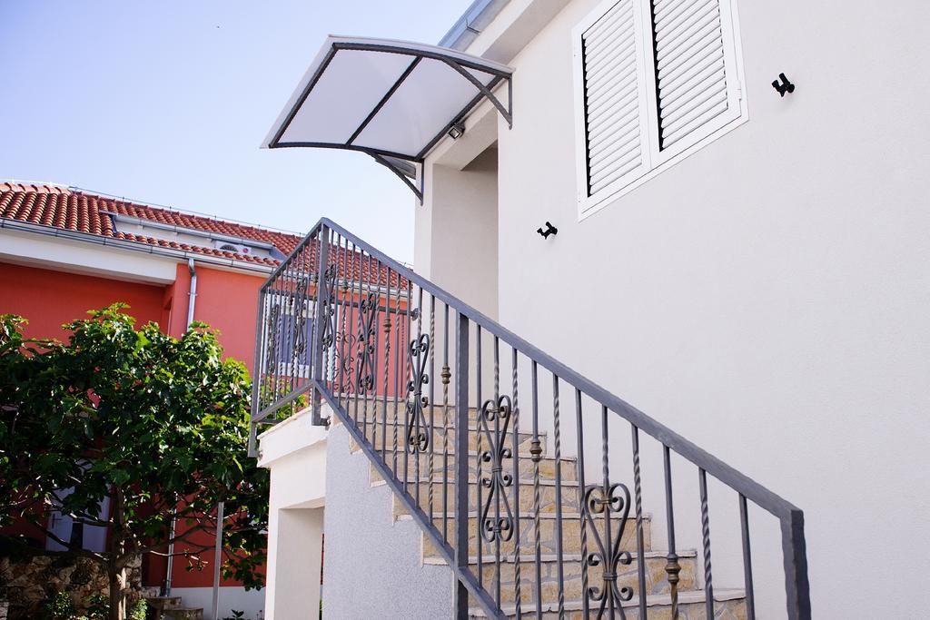 Apartments Zdenka Vinišće 외부 사진